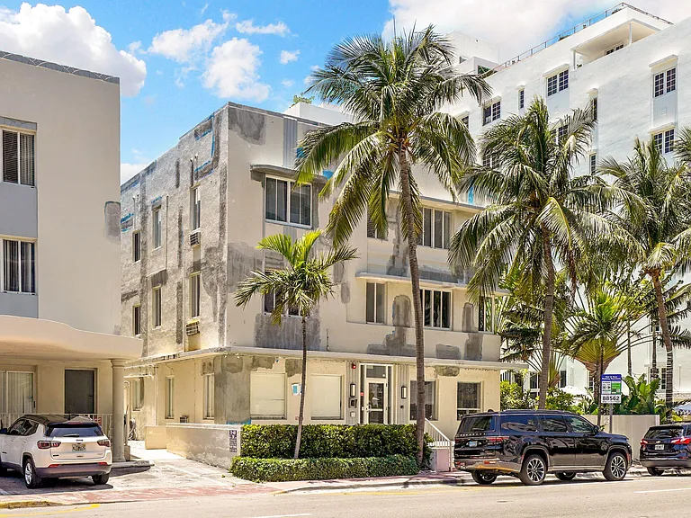 3710 Collins Ave #N-304 — Photo 29