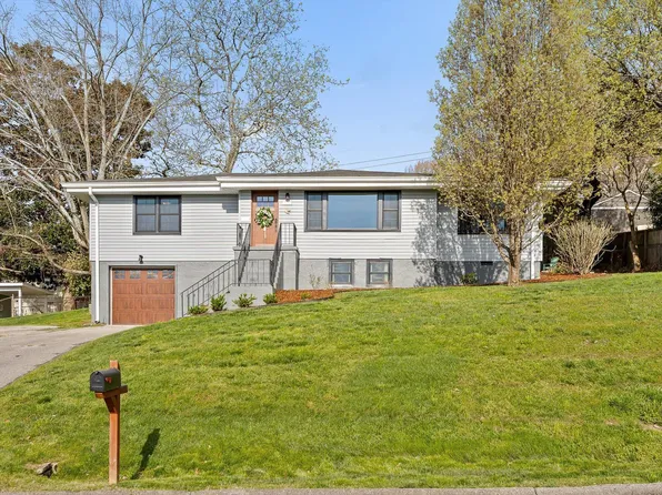 833 Belvoir Hills Dr, Chattanooga, TN 37412