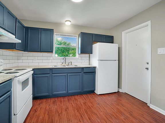 4th image of 4526 Clear Spring Dr