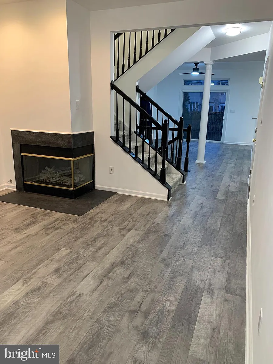 Building Photo - 3 Bridle Ct