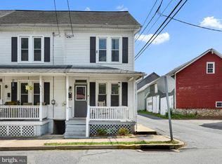 14 E Lemon St, Lititz, PA 17543