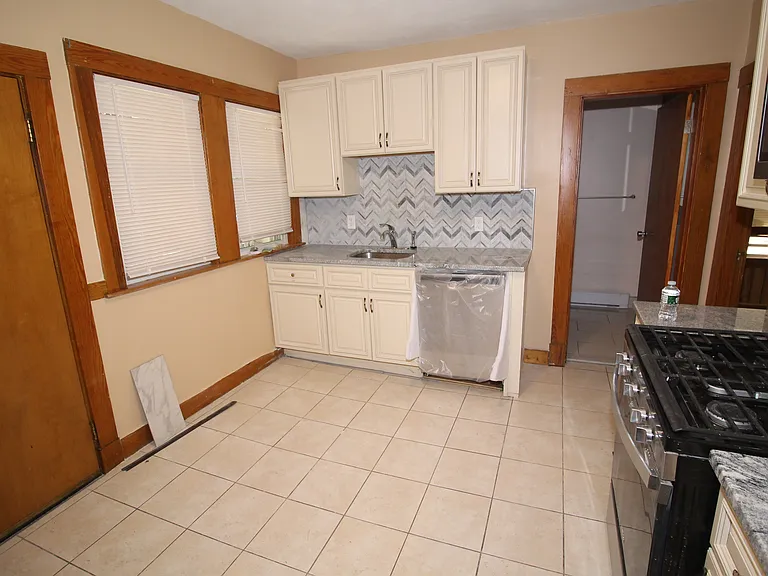 29 Wilson Park #3P — Photo 3