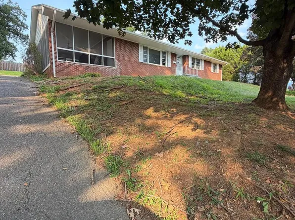 315 W Main St, Front Royal, VA 22630