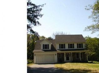 2074 Mount Laurel Rd, Fleetwood, PA 19522