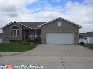 2210 Atlanta St, Grand Island, NE 68803