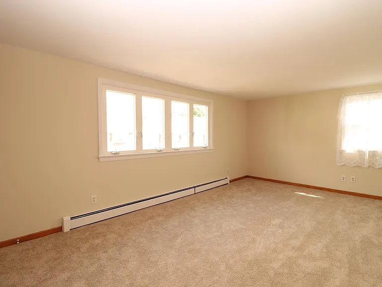 39 Hillside Ave #2 — Photo 4