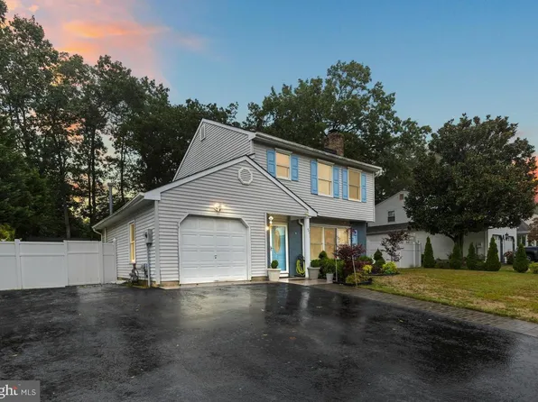 12 Constitution Dr, Howell, NJ 07731
