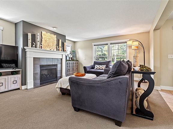 5th image of 803 Prairie Meadows Drive