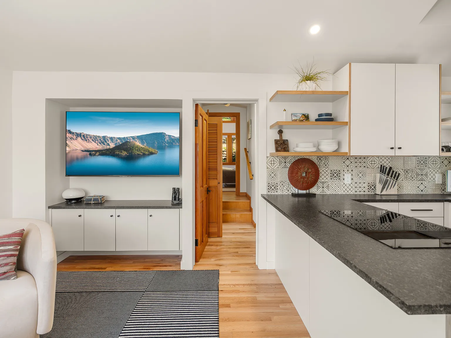 1 bed, $3,000 — Photo 2