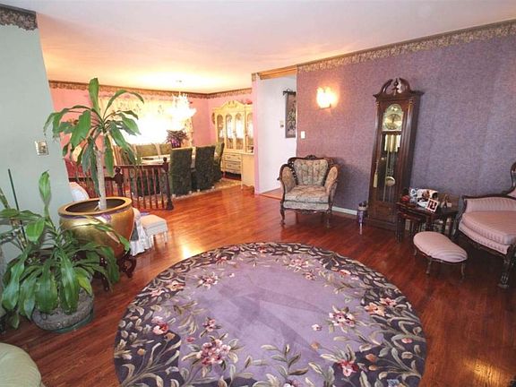 5th image of 2735 E 66th St