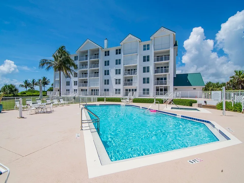2700 Ocean Dr #501