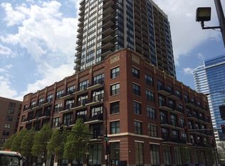 210 S Desplaines St APT 303, Chicago, IL 60661