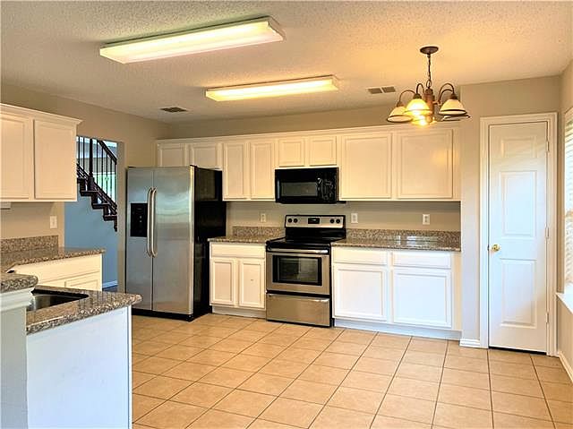 1st image of 5232 Boxwood Ln