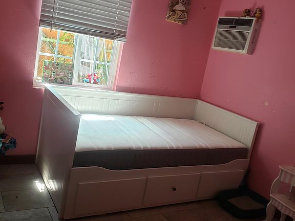 3rd image of 8623 Beach St