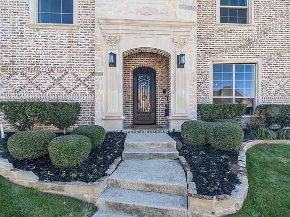 4th image of 960 Packsaddle Trl