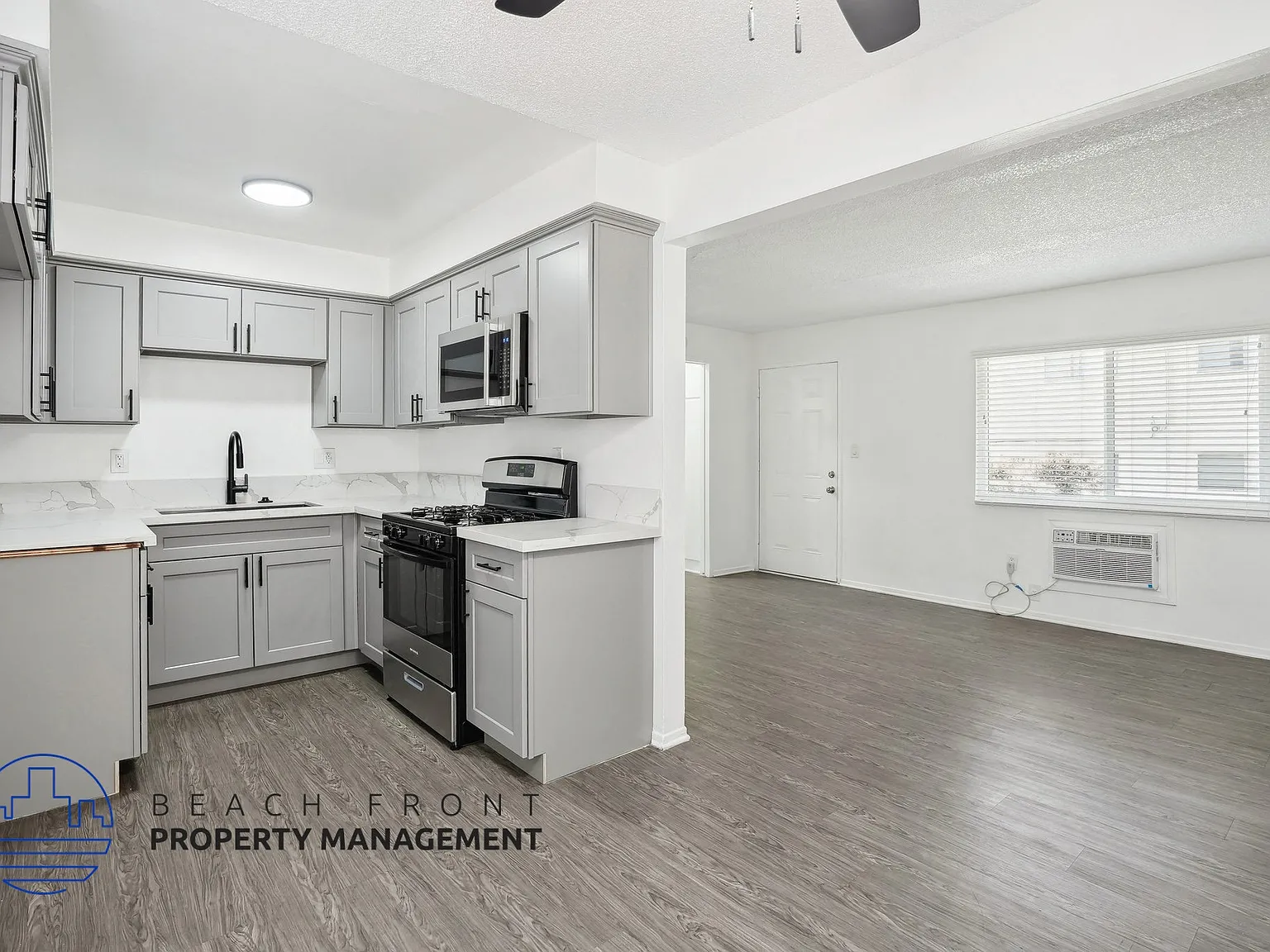 5447 Norwalk Blvd — Photo 2