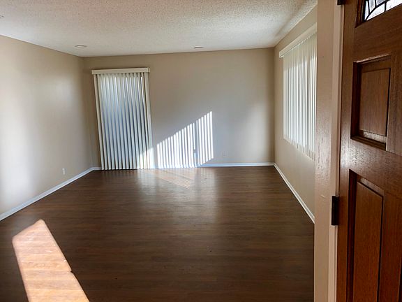 2nd image of 801 Ivywood Dr