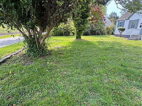 5th image of 3647 Mississippi Ave