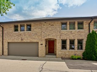 703 Rienzi Ln, Highwood, IL 60040