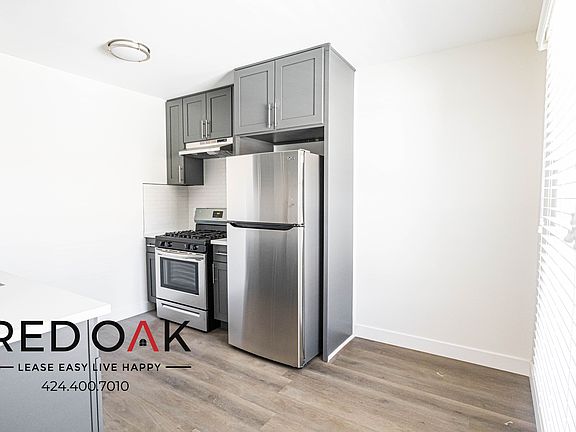 3rd image of 533 S Saint Andrews Pl #33