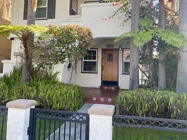 1st image of 142 Covina Ave
