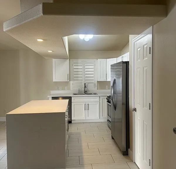1042 Whispering Birch Ave — Photo 10