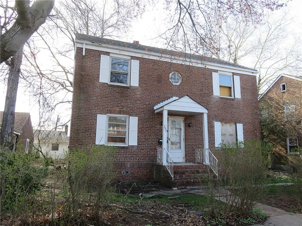 752 Raritan Ave photo 1