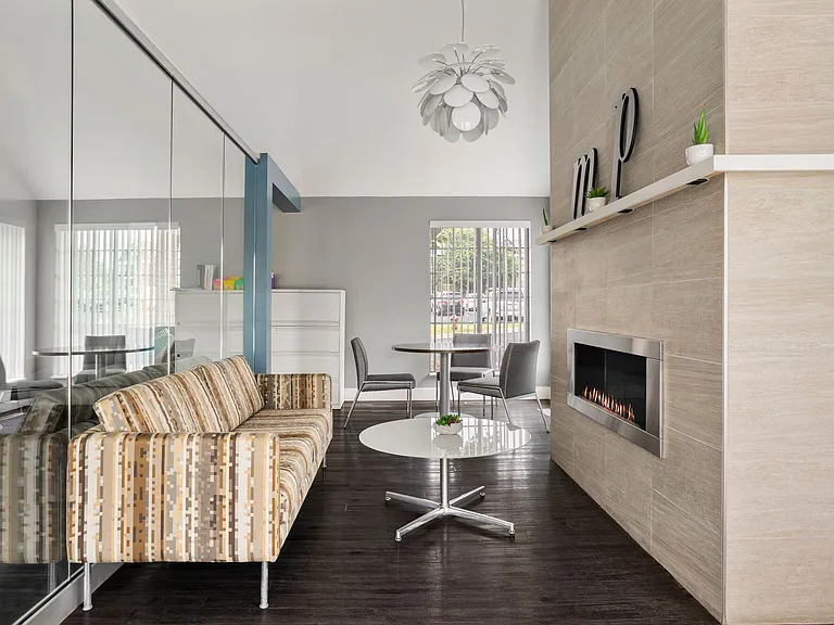 Meridian Pointe — Photo 12