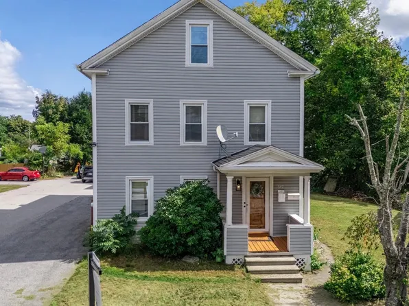 547 School St, Webster, MA 01570