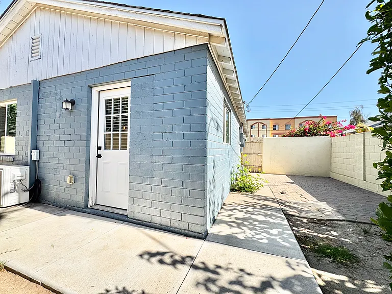 1017 E Turney Ave #2 — Photo 12