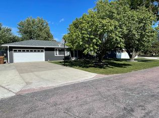 328 E 7th St, Glidden, IA 51443