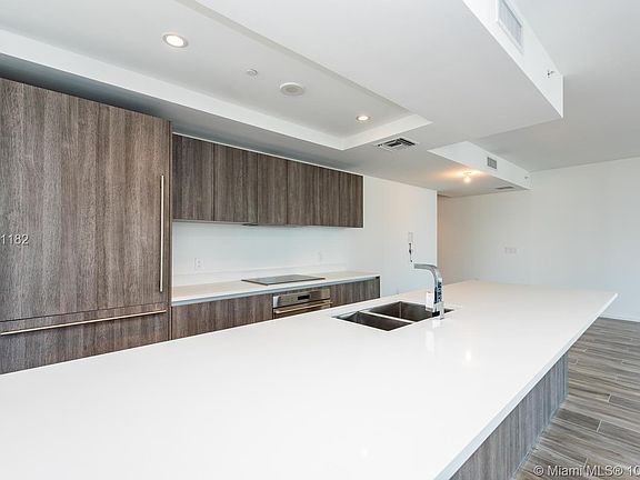 5th image of 801 S Miami Ave #S4