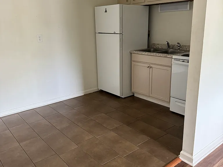 101 N Hill N Dale St #15 — Photo 5