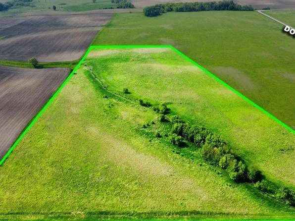 13441 Dove Ave, Clear Lake, IA 50428