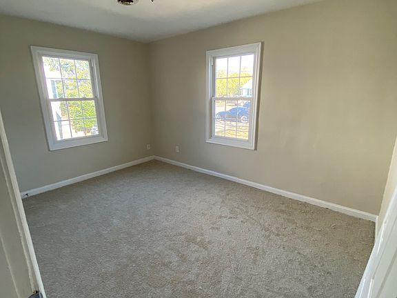 5th image of 602 Willow Dr