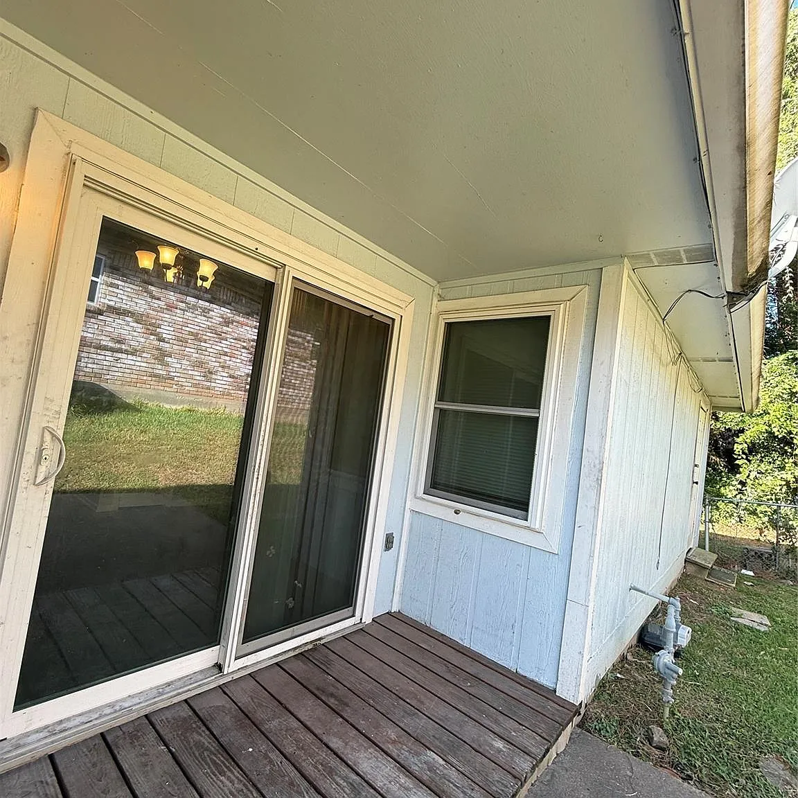 3 bed, 2.0 bath, 1284 sqft, $1,200 — Photo 3