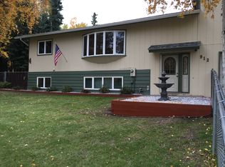 912 Ridgetop Rd, North Pole, AK 99705