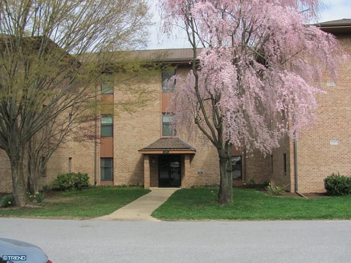 1st image of 3205 Falcon Ln APT 214