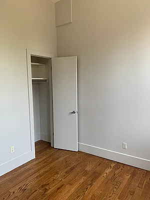 Rented by City Vista Inc | media 8