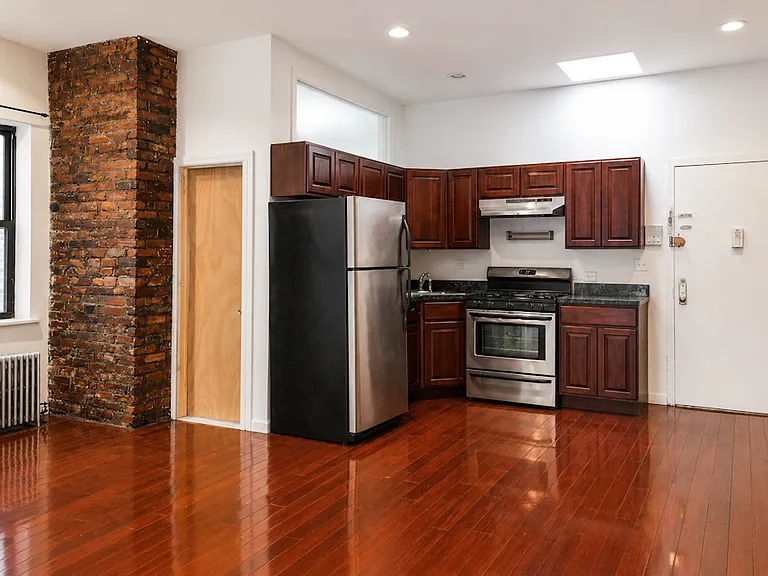 115 Carlton Ave #2F — Photo 1