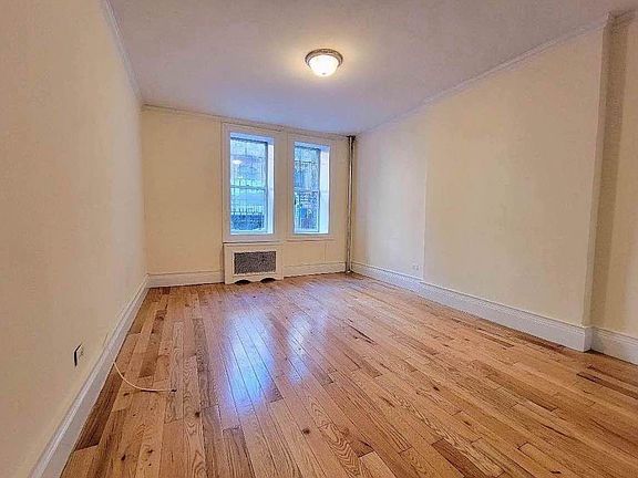 2nd image of 310 W 87th St #1Y