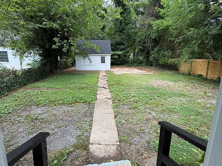 1413 Overlook St — Photo 16