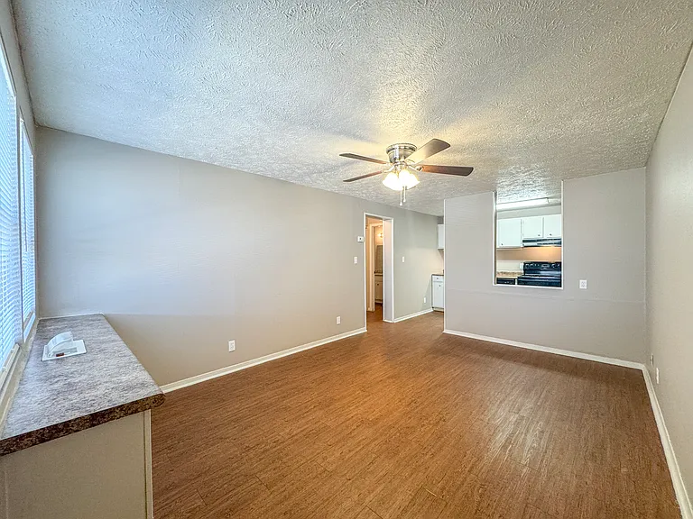Autumn Chase Apartments — Photo 27