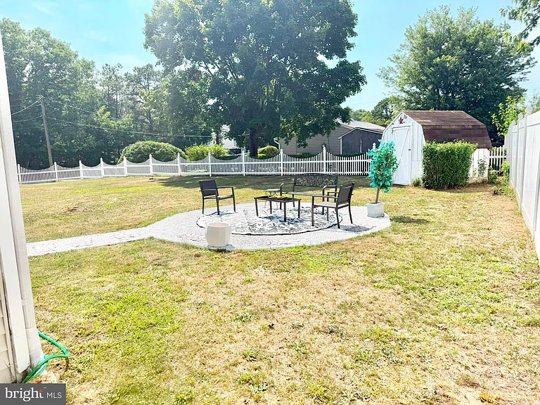 104 Nautilus Dr — Photo 26