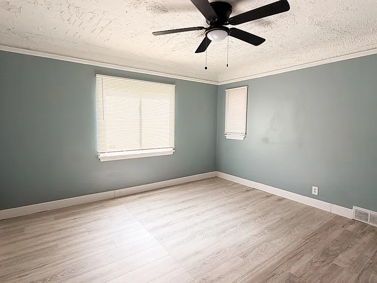 5267 Haverhill St — Photo 5