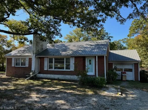 4614 Groometown Rd, Greensboro, NC 27407