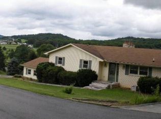 111 Circle Dr, Surgoinsville, TN 37873