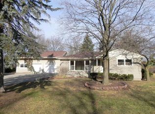 23150 N Richard Ct, Prairie View, IL 60069