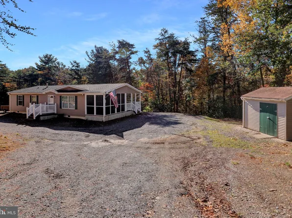 6835 Lakeway Dr, Huntingdon, PA 16652