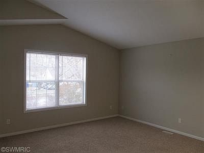 3rd image of 3449 Hillcroft Ave SW